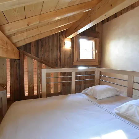 Quaint Chalet In With Sauna