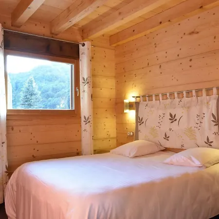 Quaint Chalet In With Sauna *